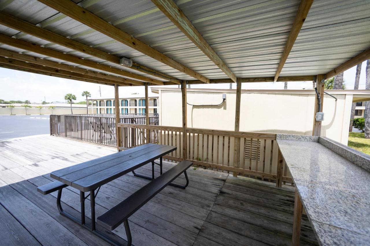 Ocean Breeze Inn St. Augustine Beach Екстер'єр фото